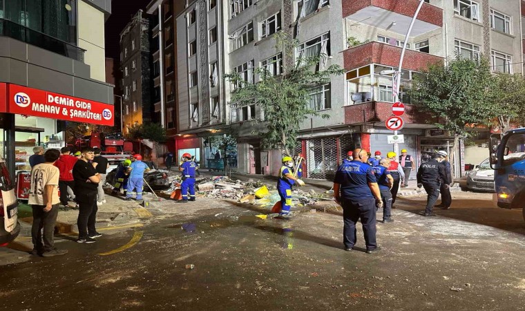 Bahçelievlerde doğalgaz patlaması yaşanan sokak trafiğe açıldı