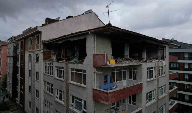 Bahçelievlerde patlama sonrası binada ve çevrede oluşan tahribat havadan görüntülendi