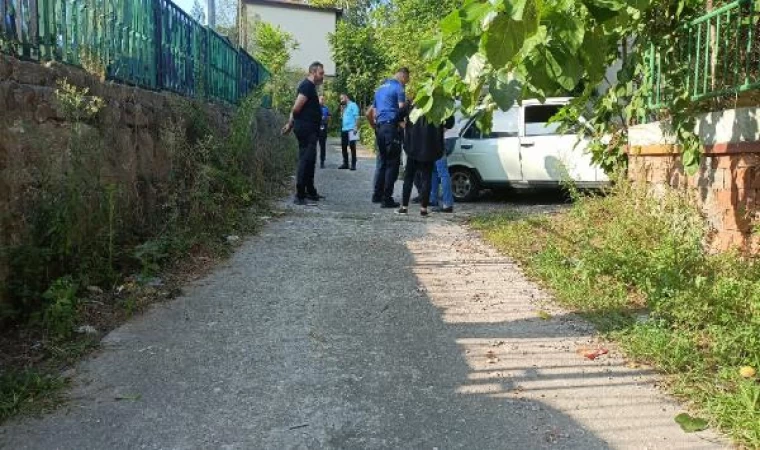 Bahçesinde oturan kadın tabanca ile bacağından vuruldu