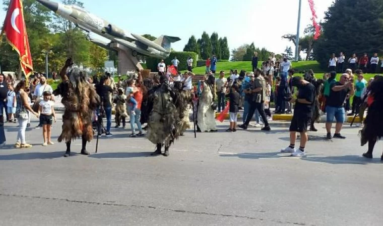 Balıkesir’in kurtuluş töreninde ’Tülütabak’ gösterisi