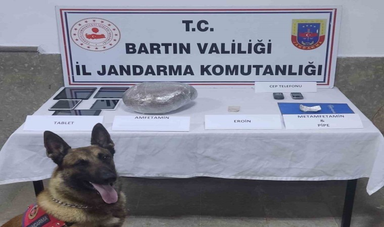 Bartında uyuşturucu operasyonu: 2 kilo amfetamin ele geçirildi