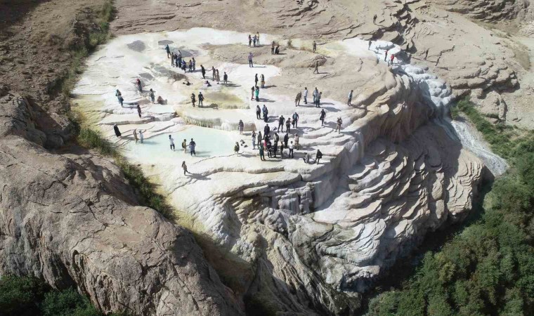 Başkalenin yeni öğretmenleri travertenlere hayran kaldı