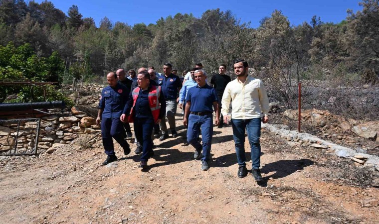 Başkan Böcek, Alanyada yangın bölgesinde