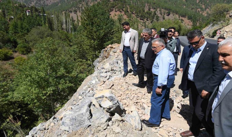 Başkan Büyükkılıç, Kapuzbaşı Şelaleleri yolunda sıcak asfalt çalışmalarını inceledi