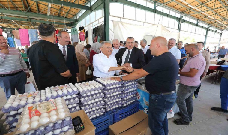 Başkan Büyükkılıç, Tomarzada Esnafla Buluştu