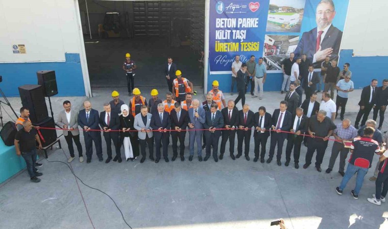 Beton parke kilit taşı üretim tesisi hizmete açıldı