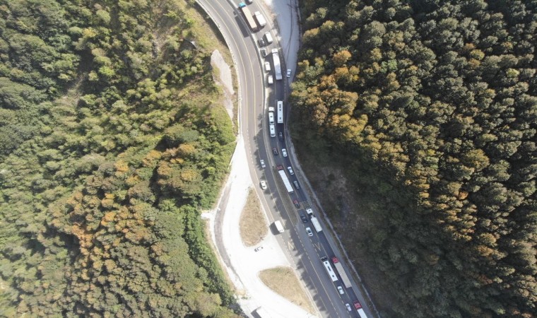 Bolu Dağında trafik durma noktasına geldi