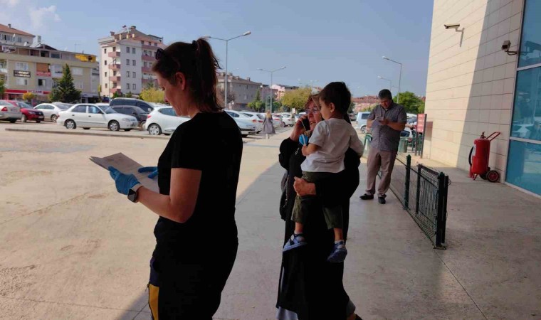 Bursada 2 yaşındaki çocuk çivi yuttu