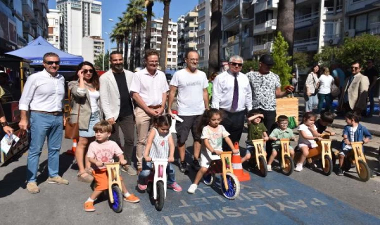 Büyükelçi Landrut, ’Avrupa Hareketlilik Haftası’ kapsamında İzmir’de toplu ulaşımı kullandı