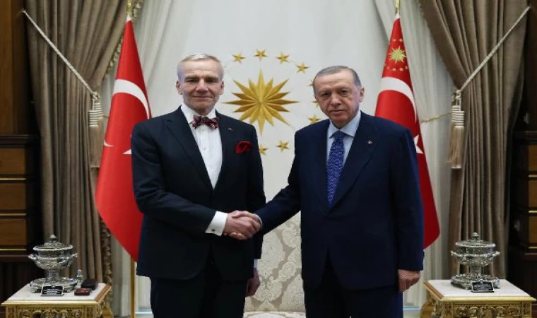 Büyükelçilerden Cumhurbaşkanı Erdoğan’a güven mektubu