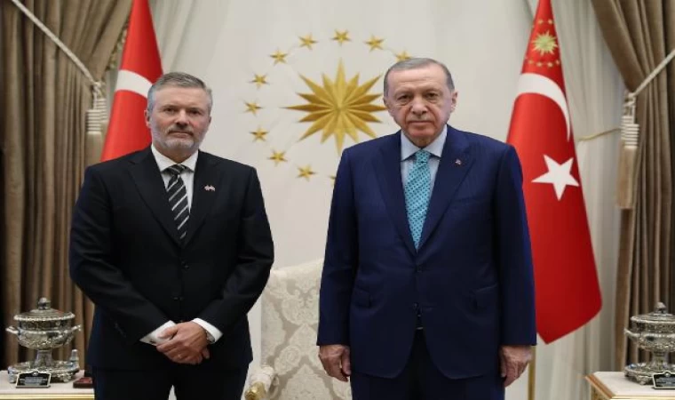 Büyükelçilerden Cumhurbaşkanı Erdoğan’a güven mektubu