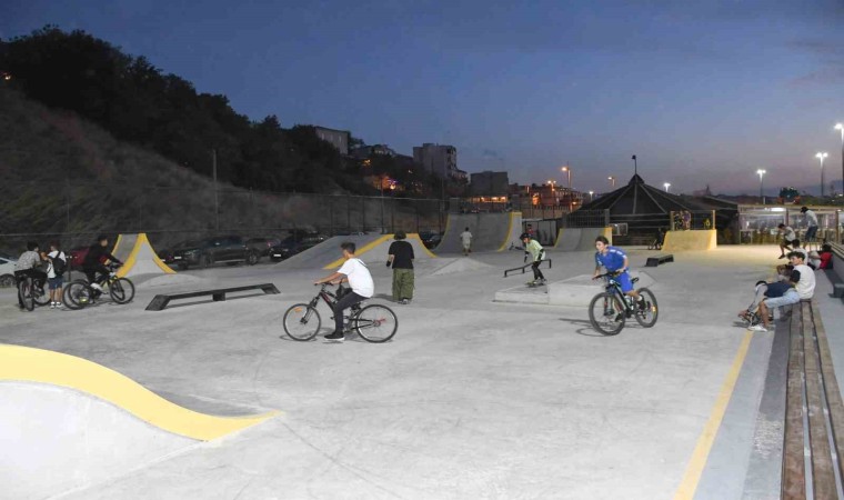 Büyükşehirden, Bandırmaya deniz manzaralı Skate Park