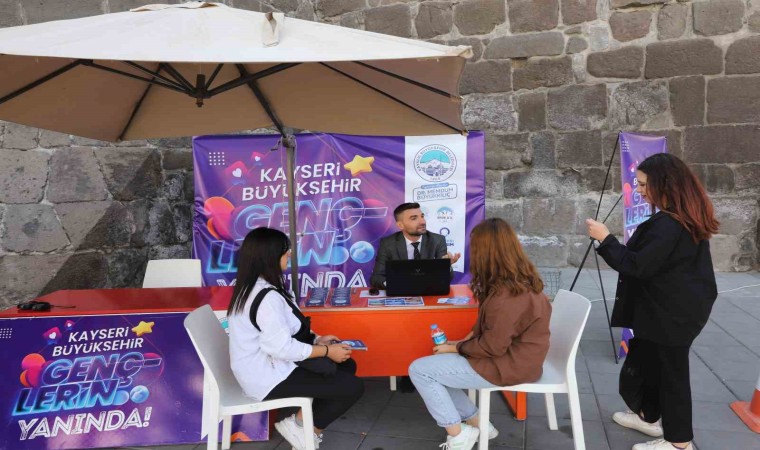 Büyükşehirin rehberlik ve danışmanlık hizmeti öğrencilerden tam not aldı