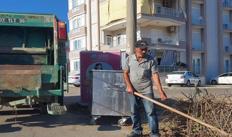 Cami tuvaletinde 7 milyon liralık çek buldu, Haramda gözüm yok diyerek polise teslim etti