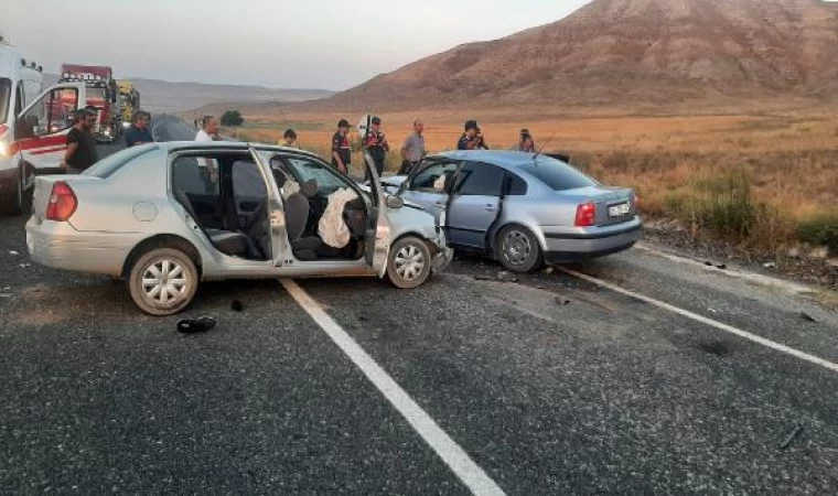 Çankırı’da otomobiller çarpıştı: 1 ölü, 7 yaralı/ Ek fotoğraf