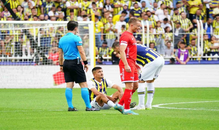 Cengiz Ünder sakatlanarak oyundan çıktı