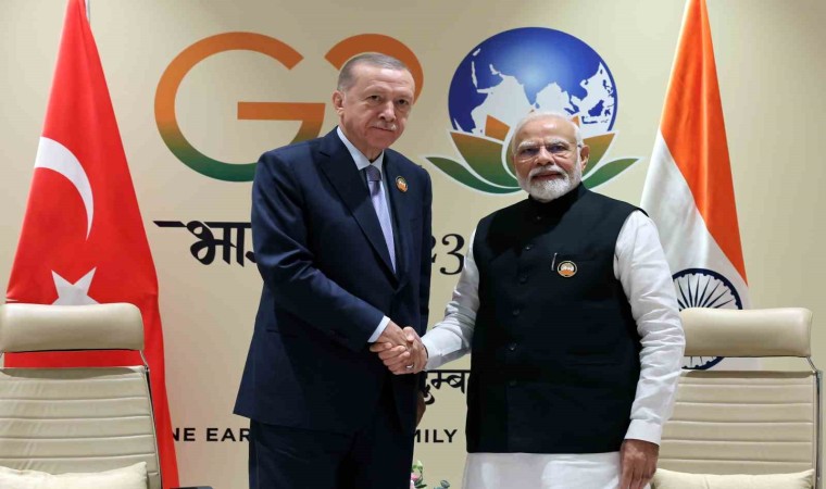 Cumhurbaşkanı Erdoğan, Hindistan Başbakanı Modi ile bir araya geldi