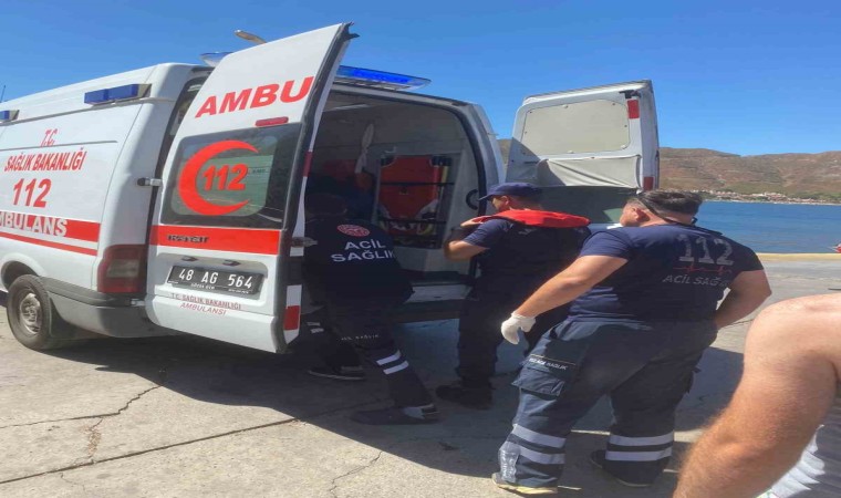 Denizde boğulma tehlikesi geçiren şahıs, kaldırıldığı hastanede hayatını kaybetti