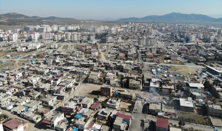 Depremde 26 kişinin öldüğü Kavak Apartmanı sanıklarına 22 yıl hapis istemi