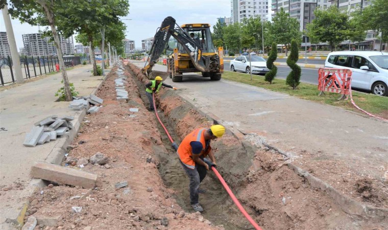 Dicle Elektrik, Kayapınar ve Bağlarda şebekelerini güçlendiriyor