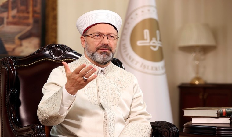 Diyanet İşleri Başkanı Erbaş, Pakistandaki terör saldırısını telin etti