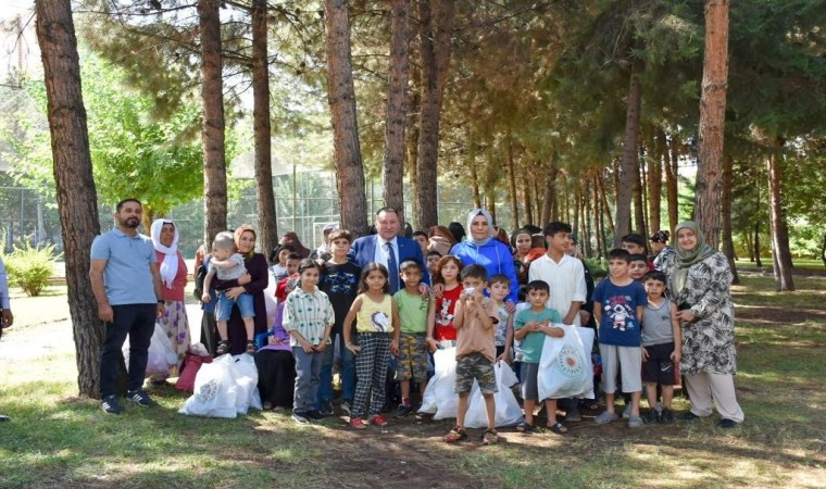 Diyarbakırda 22 aile ve 60 çocuğa giysi desteği sağlandı