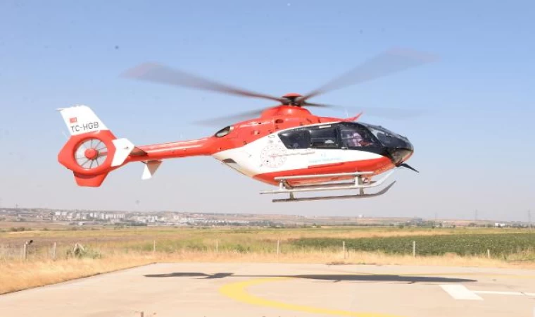 Diyarbakır’da ambulans helikopter felç geçiren hasta için havalandı