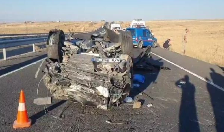 Diyarbakır’da lastiği patlayan otomobil takla attı: 3 ölü/ Ek fotoğraf