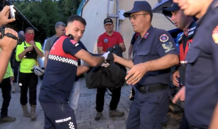 Doğa yürüyüşünde 3 aydır kayıp ‘Otçu Kadir’in cesedini buldu, yerini dumanla belli etti (2)