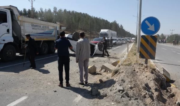 Düğün konvoyundaki otomobil takla attı: 1’i ağır 5 yaralı