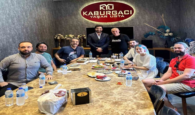 Dünyaca ünlü Rus piyanistin boru kebap keyfi