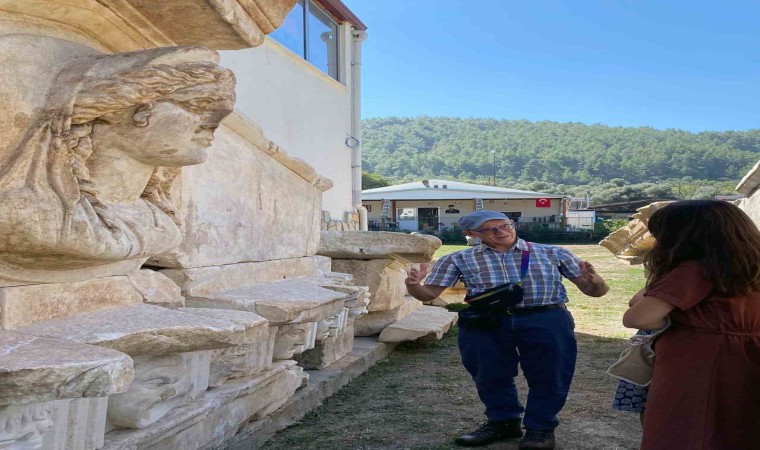 Dünyanın en önemli tarihçisi Stratonikeiayı ziyaret etti