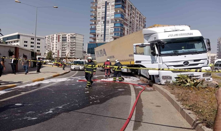 Dur ihtarına uymayan tır sürücüsü, lastiklere ateş edilerek durduruldu