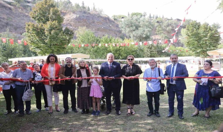 Efeler edebiyat şöleni başladı