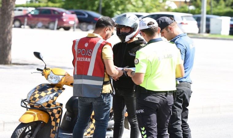 Erzincanda motosiklet, traktör ve servis araçları denetlendi