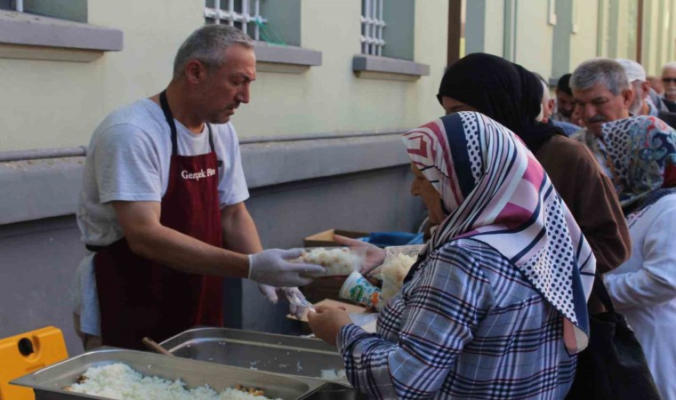 Eskişehirde vefat eden vatandaş için hayır yapıldı