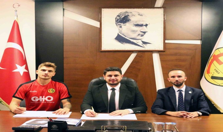 Eskişehirsporda yeni stoper transferi