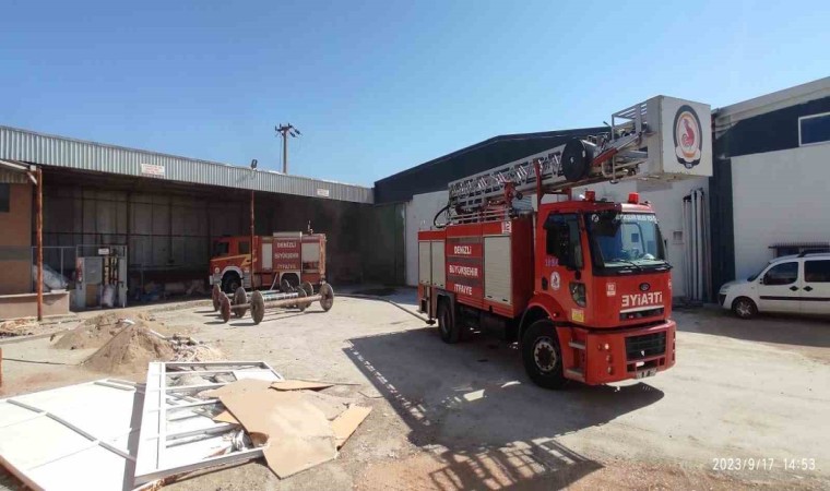 Fabrikada çıkan yangın büyümeden söndürüldü