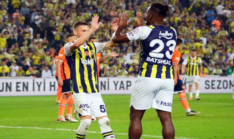 Fenerbahçe, Başakşehire karşı en farklı galibiyetini aldı