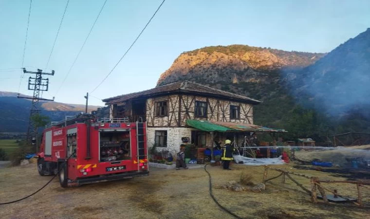 Film çekilen köyde yangın