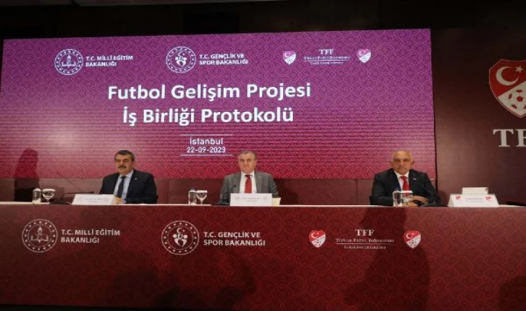 Futbol Gelişim Projesi İş Birliği Protokolü imzalandı (FOTOĞRAFLAR)