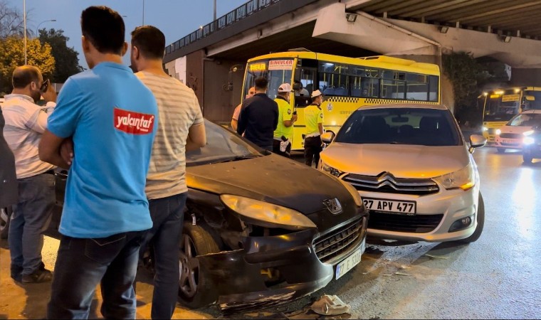 Gaziantepte aynı kavşakta iki kaza: 5 yaralı