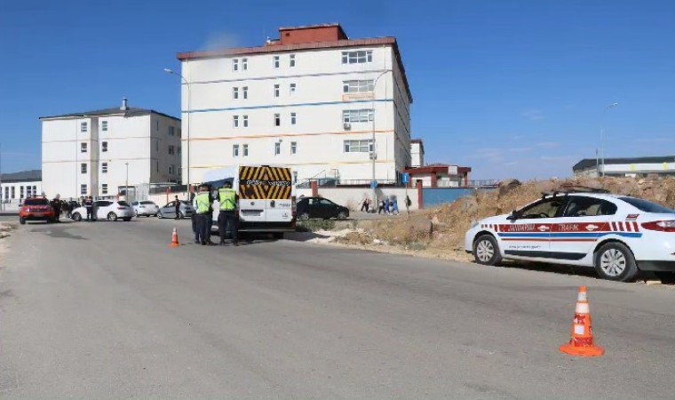 Gaziantepte jandarmadan okul servis araçlarına şok denetim