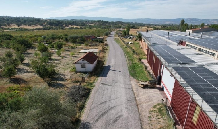 Gedizde kırsal mahalle yolları yenilendi