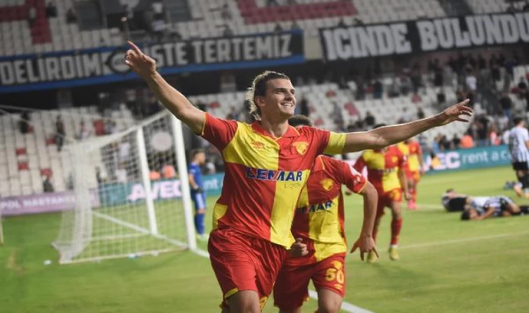 Göztepe’de Doğan ve Ahmed sahne alacak