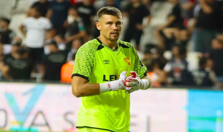 Göztepede Mateusz Lis, 3 maçta kalesini gole kapadı