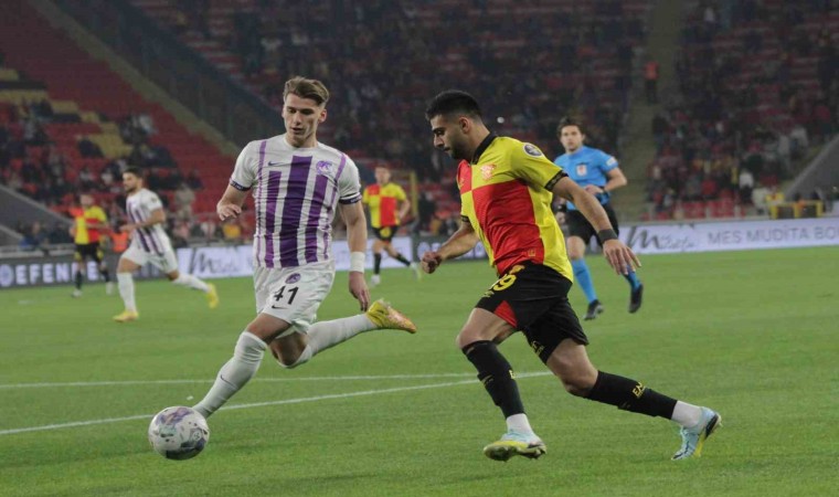 Göztepede Yunus Emre, performansıyla dikkat çekiyor