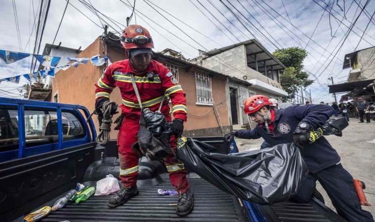 Guatemalada Las Vacas Nehrinde taşkın: 6 ölü, 13 kayıp