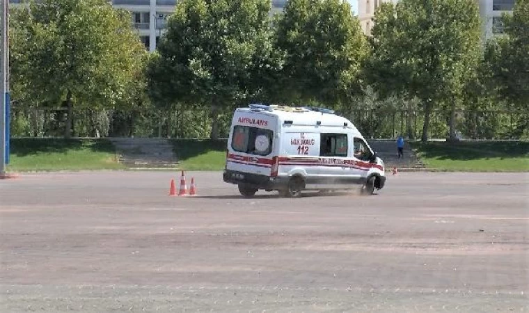 Güncellenen eğitimle ambulans sürücüleri, vakalara hem hızlı hem daha güvenli ulaşacak