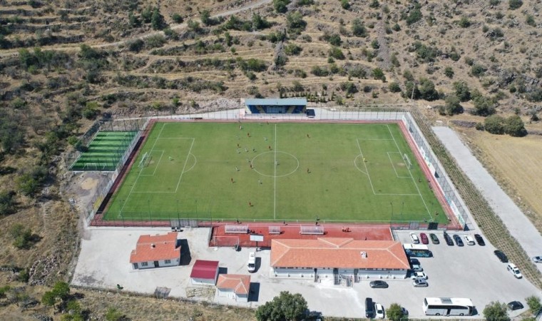 Hacılar Fevzi Mercan Stadyumu göz dolduruyor